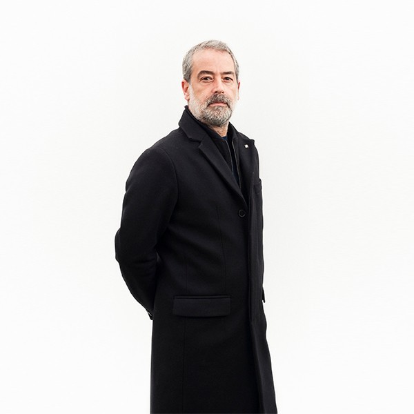 Carlos R  os