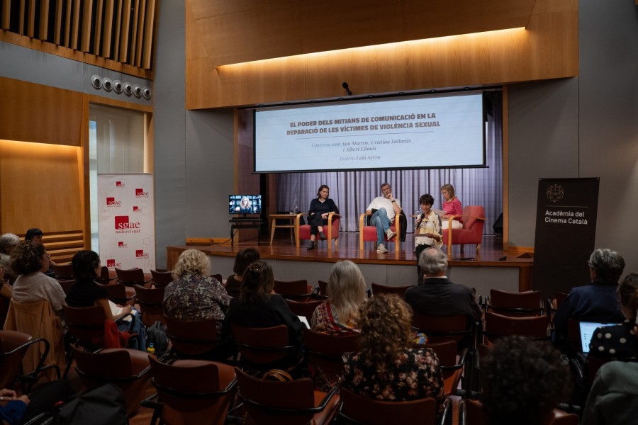 Jornada de treball - Els mitjans de comunicació i el relat sobre les violències sexuals 